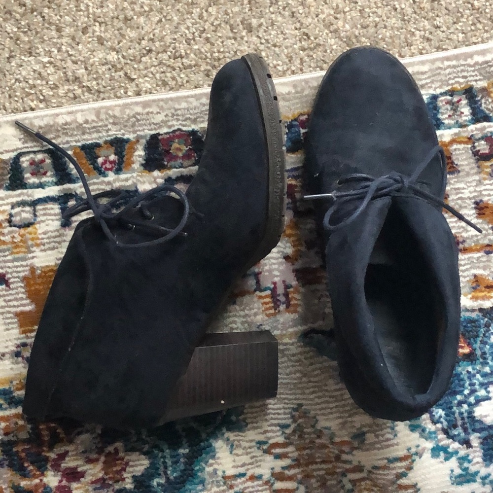 Navy retro boutique booties